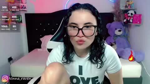 Snapshot of ninna_raven chatting on May 2026 09:11:02 PM Ninna online show from May 2026 09:11:02 PM