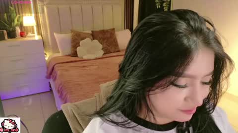 Snapshot of ninna_sweet_ chatting on June 2026 01:04:01 PM Nina online show from June 2026 01:04:01 PM