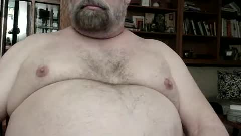 Snapshot of nip_fun_bear chatting on February 2025 04:18:02 AM Nip Fun Bear online show from February 2025 04:18:02 AM