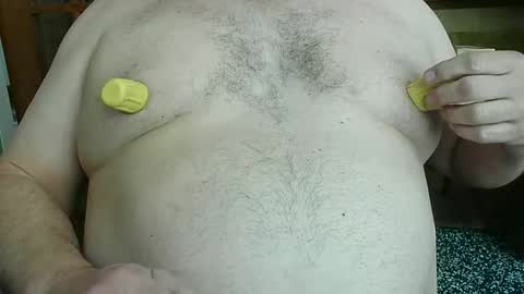 Nip Fun Bear online show from May 2026 04:36:01 PM