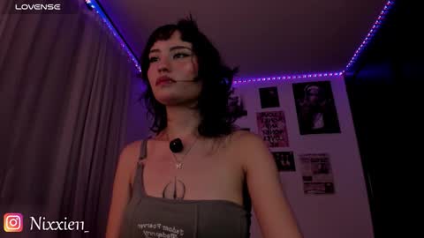 Nixxie  online show from January 2026 01:53:02 AM