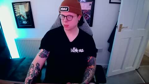 Snapshot of nlrb93 chatting on December 2024 02:05:02 PM BNate93 online show from December 2024 02:05:02 PM