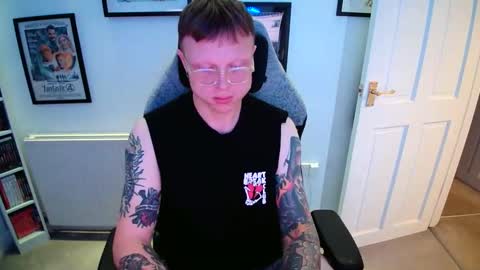 Snapshot of nlrb93 chatting on October 2025 06:48:01 PM BNate93 online show from October 2025 06:48:01 PM