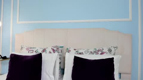 Noa Blue online show from April 2026 04:43:02 PM