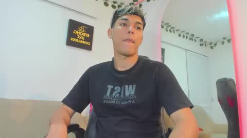 Snapshot of noah_carter66 chatting on November 2025 02:55:02 AM noah online show from November 2025 02:55:02 AM