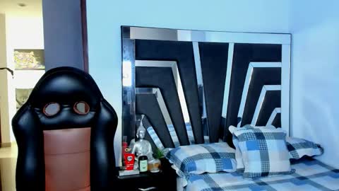 Noah Harris01 online show from February 2026 12:26:01 PM