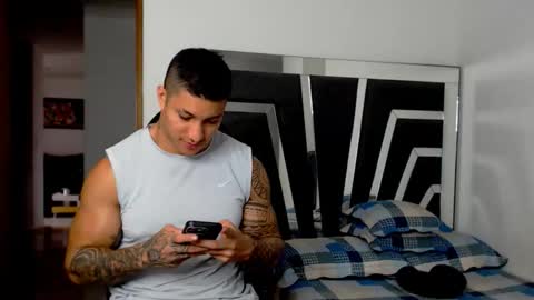 Noah Harris01 online show from April 2026 08:03:02 PM