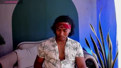 Noah online show from November 2025 09:27:01 PM