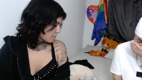 noah hehim    online show from January 2025 11:55:01 PM