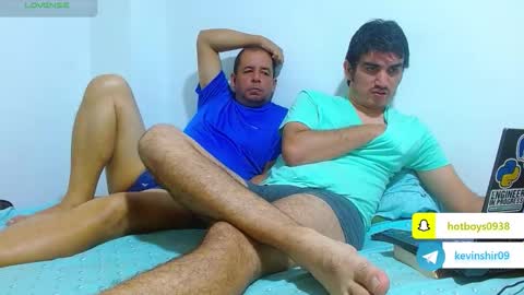 noah_meyer_ online show from November 2025 02:23:02 AM