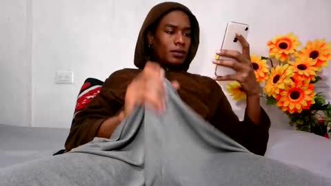 Noah Millers online show from November 2025 07:02:02 PM