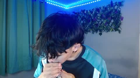 Snapshot of noah_millerx_ chatting on April 2026 05:01:02 AM noah online show from April 2026 05:01:02 AM