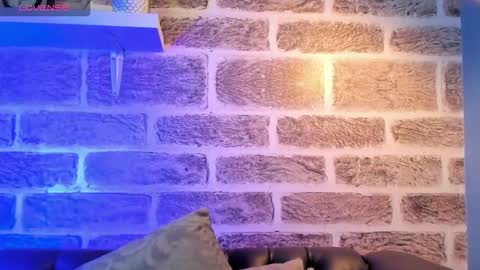    online show from October 2025 12:44:02 PM