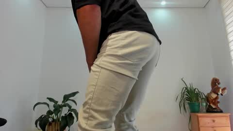 LIAM- noah online show from February 2026 01:18:01 PM