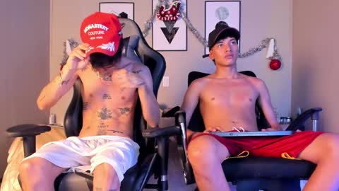 Snapshot of noahdaviss chatting on December 2024 10:51:01 PM noahdaviss online show from December 2024 10:51:01 PM