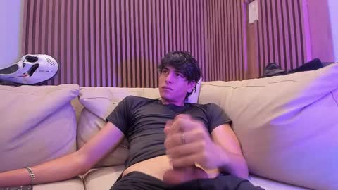 noahx_valko online show from December 2025 04:55:02 PM