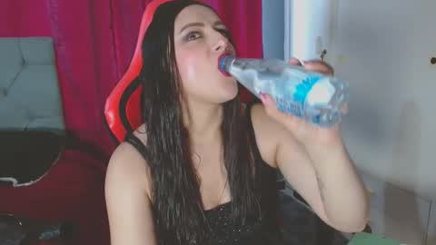 Snapshot of noamartin_ chatting on December 2025 09:57:01 PM Noamartin online show from December 2025 09:57:01 PM