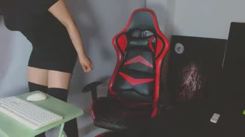 Noamartin online show from March 2026 01:32:02 AM