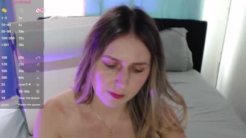 Noa Sarri online show from April 2026 07:03:02 PM