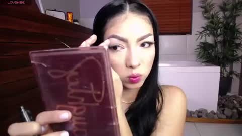 Snapshot of noastone_ chatting on June 2026 04:04:02 AM Noa Stone online show from June 2026 04:04:02 AM