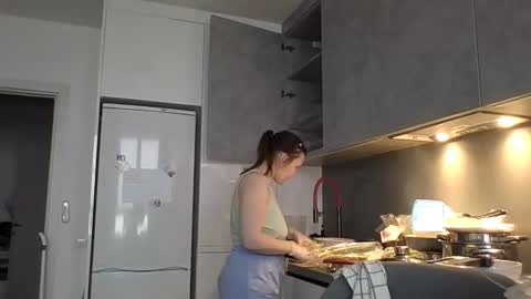 Snapshot of nodarell chatting on November 2025 09:42:01 AM nodarell online show from November 2025 09:42:01 AM