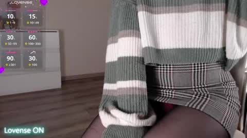 noelleneptune online show from April 2026 09:26:01 AM