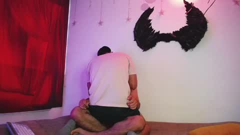 noha_and_iam1 online show from April 2026 12:21:01 PM