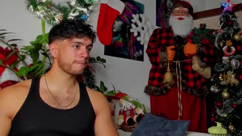 Snapshot of noha_miler chatting on December 2024 12:19:02 AM kevin online show from December 2024 12:19:02 AM