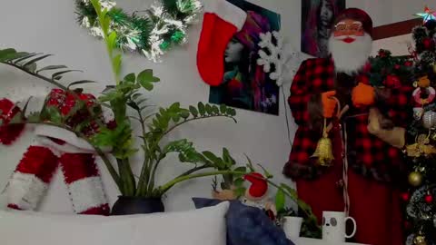 Snapshot of noha_miler chatting on December 2024 11:34:02 PM kevin online show from December 2024 11:34:02 PM