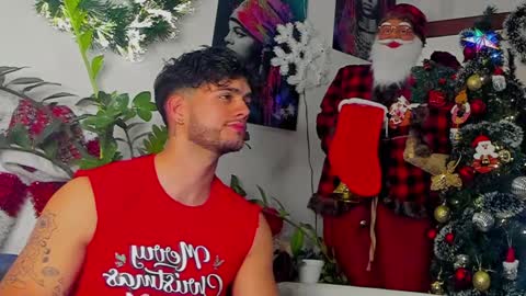 Snapshot of noha_miler chatting on December 2024 12:13:01 AM kevin online show from December 2024 12:13:01 AM