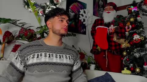 Snapshot of noha_miler chatting on December 2024 10:43:02 PM kevin online show from December 2024 10:43:02 PM