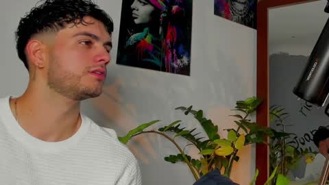 Snapshot of noha_miler chatting on January 2025 08:31:02 PM kevin online show from January 2025 08:31:02 PM