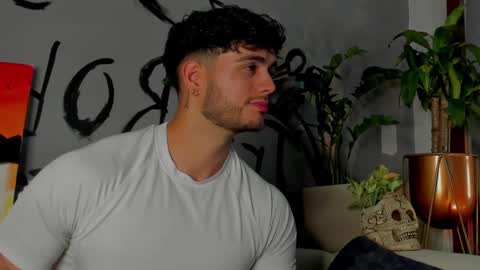 Snapshot of noha_miler chatting on February 2025 11:46:01 PM kevin online show from February 2025 11:46:01 PM