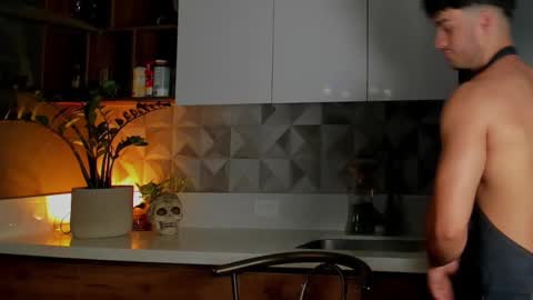 Snapshot of noha_miler chatting on February 2025 12:36:02 AM kevin online show from February 2025 12:36:02 AM