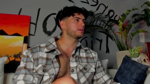 Snapshot of noha_miler chatting on March 2025 10:38:02 PM kevin online show from March 2025 10:38:02 PM