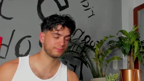 Snapshot of noha_miler chatting on March 2025 01:27:01 AM kevin online show from March 2025 01:27:01 AM