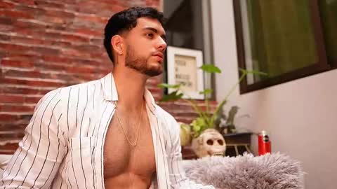 Snapshot of noha_miler chatting on September 2025 07:46:02 PM kevin online show from September 2025 07:46:02 PM