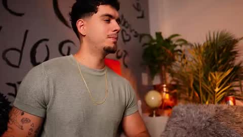 Snapshot of noha_miler chatting on September 2025 10:31:01 PM kevin online show from September 2025 10:31:01 PM