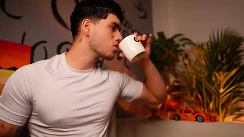 Snapshot of noha_miler chatting on September 2025 12:36:01 AM kevin online show from September 2025 12:36:01 AM