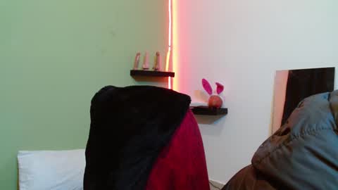 Snapshot of noha_thomson chatting on December 2024 11:50:02 PM Noha Thomson online show from December 2024 11:50:02 PM