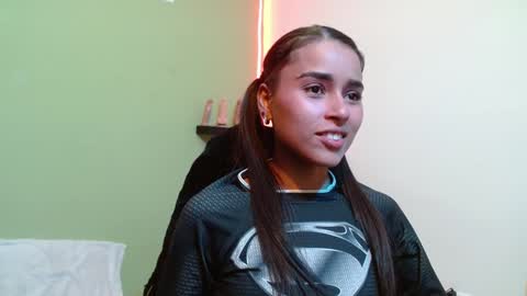 Snapshot of noha_thomson chatting on December 2024 07:18:02 PM Noha Thomson online show from December 2024 07:18:02 PM