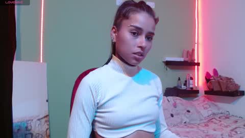 Snapshot of noha_thomson chatting on February 2025 11:20:02 PM Noha Thomson online show from February 2025 11:20:02 PM