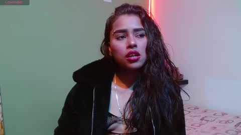 Snapshot of noha_thomson chatting on February 2025 08:25:02 PM Noha Thomson online show from February 2025 08:25:02 PM