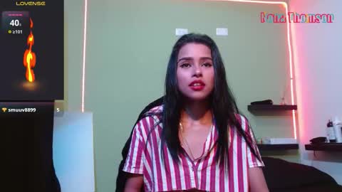 Snapshot of noha_thomson chatting on September 2025 10:53:02 PM Noha Thomson online show from September 2025 10:53:02 PM