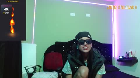 Snapshot of noha_thomson chatting on October 2025 12:22:02 AM Noha Thomson online show from October 2025 12:22:02 AM