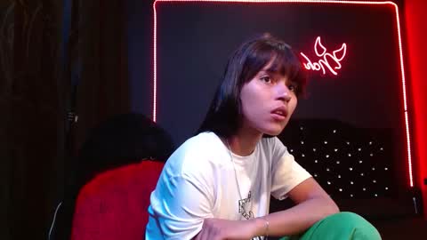 Snapshot of noha_thomson chatting on November 2025 04:39:02 AM Noha Thomson online show from November 2025 04:39:02 AM