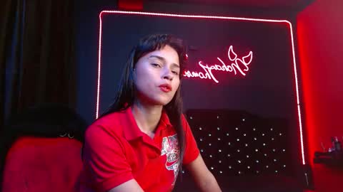 Noha Thomson online show from December 2025 02:51:01 AM