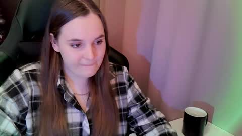 noir_ember_ online show from February 2026 03:43:01 PM