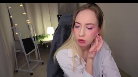 Snapshot of noirnymphh chatting on February 2026 10:32:01 PM Isabelle online show from February 2026 10:32:01 PM