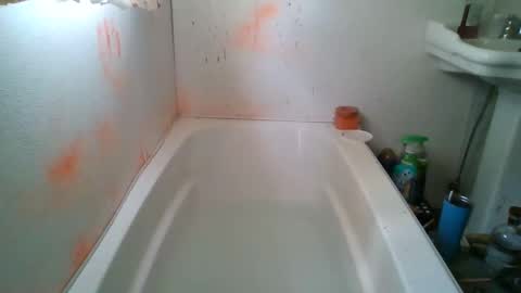 Noliana online show from November 2025 07:03:01 PM